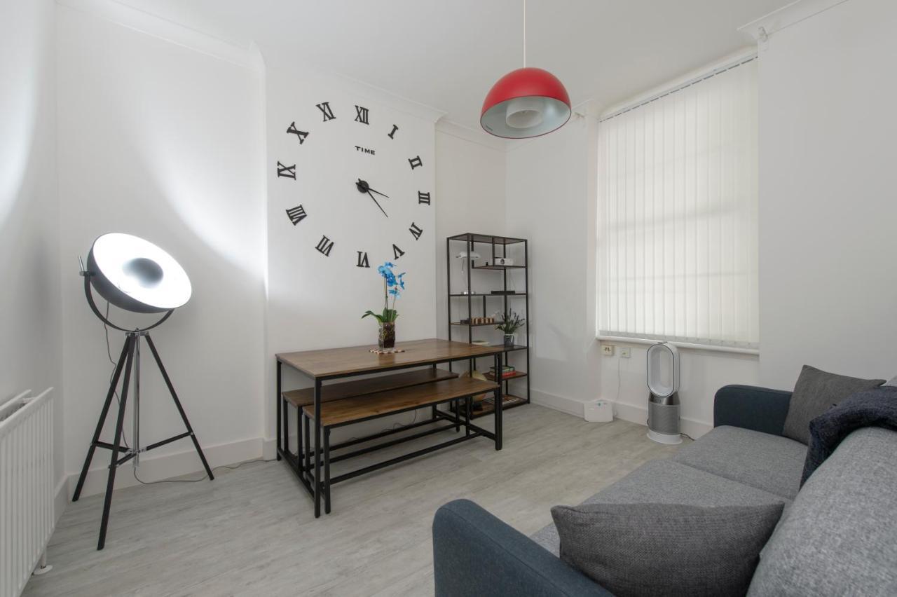 Tower Bridge Exclusive Two Bedroom Apartment Лондон Екстериор снимка